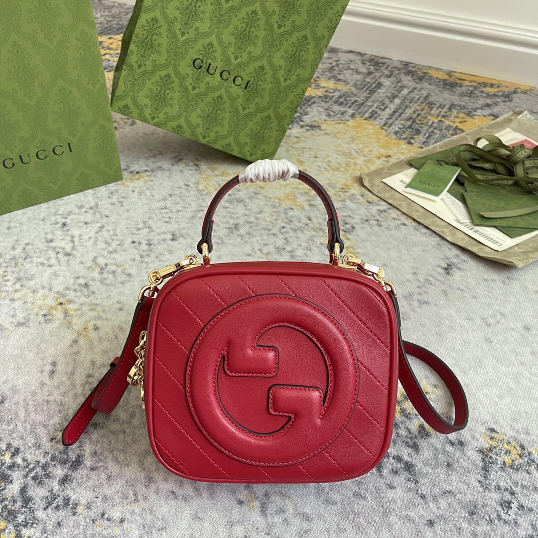 Gucci GG Marmont series red quilted handbag crossbody bag Gucci GG Marmont series red quilted handbag crossbody bag