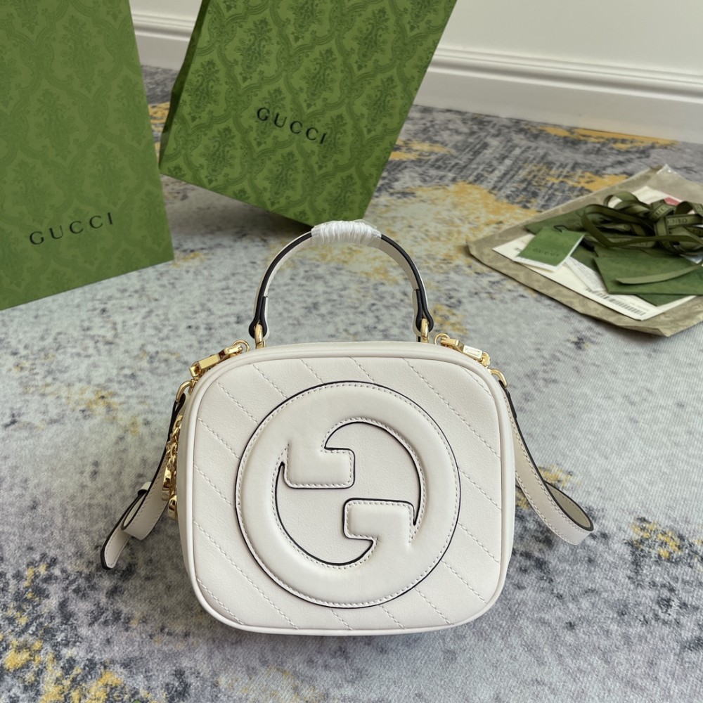 Gucci GG Marmont series red quilted handbag crossbody bag Gucci GG Marmont series red quilted handbag crossbody bag