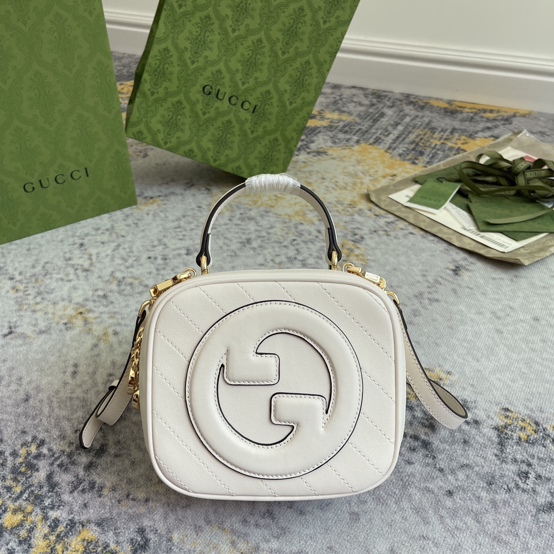Gucci GG Marmont series red quilted handbag crossbody bag Gucci GG Marmont series red quilted handbag crossbody bag