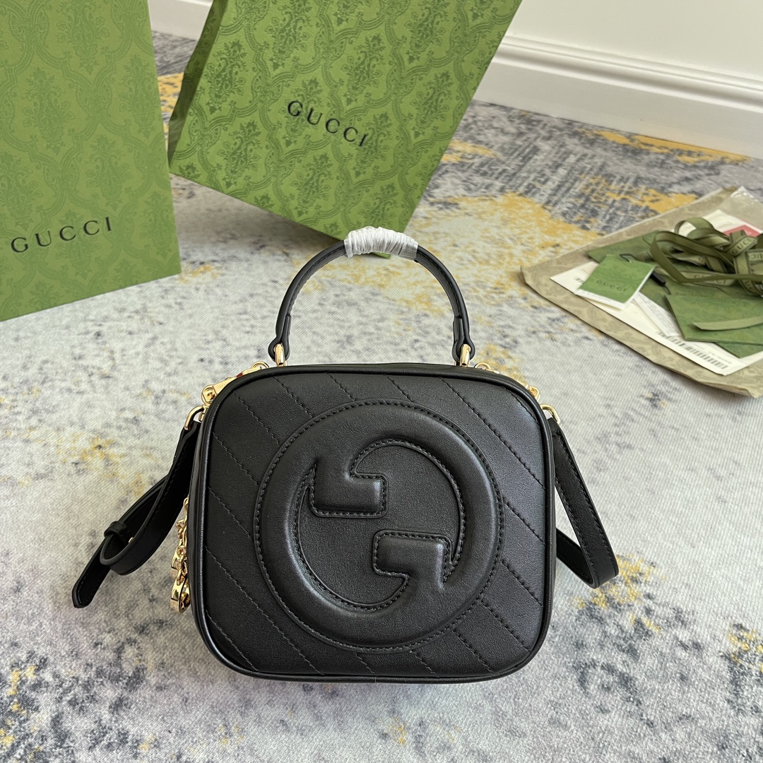 Gucci GG Marmont series black quilted handbag crossbody bag Gucci GG Marmont series black quilted handbag crossbody bag