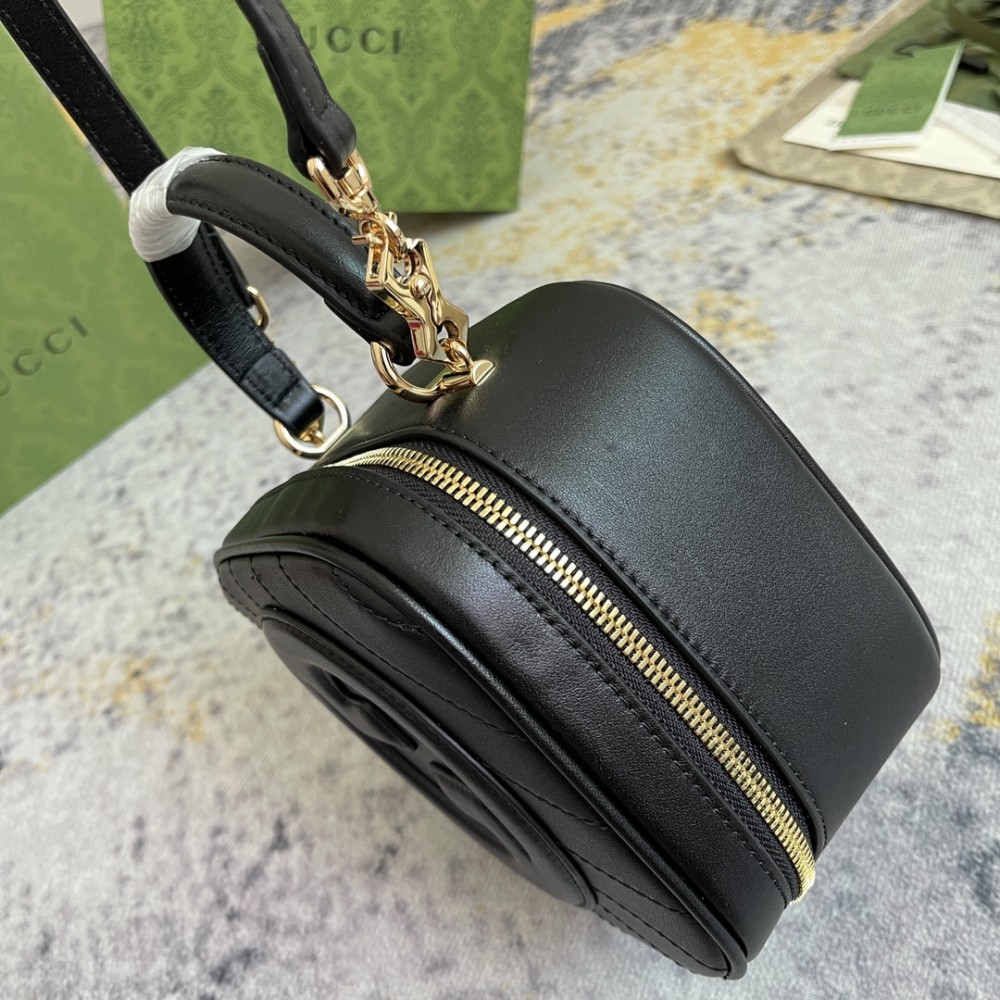 Gucci GG Marmont series black quilted handbag crossbody bag Gucci GG Marmont series black quilted handbag crossbody bag