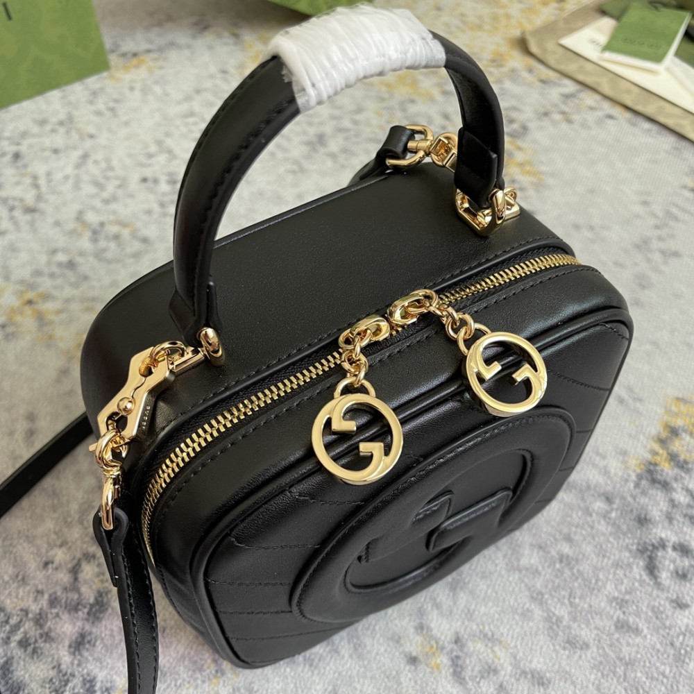 Gucci GG Marmont series black quilted handbag crossbody bag Gucci GG Marmont series black quilted handbag crossbody bag
