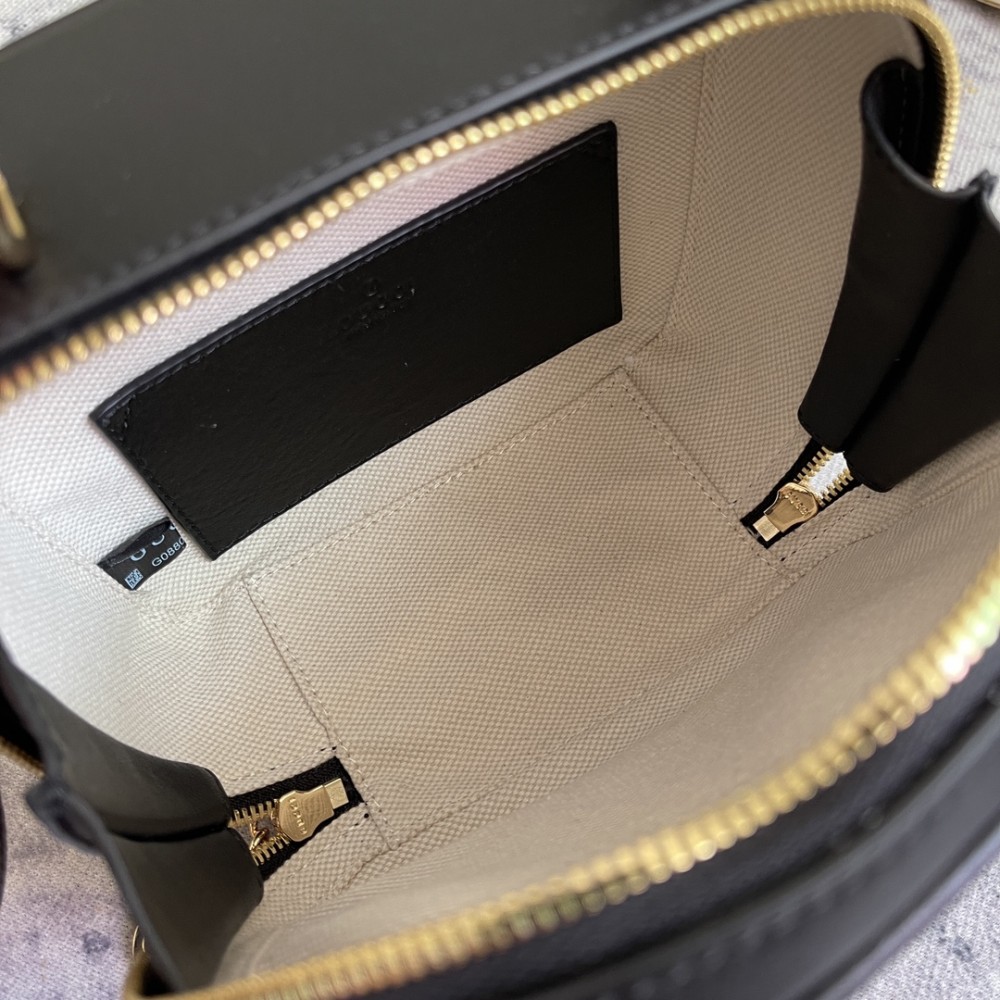 Gucci GG Marmont series black quilted handbag crossbody bag Gucci GG Marmont series black quilted handbag crossbody bag