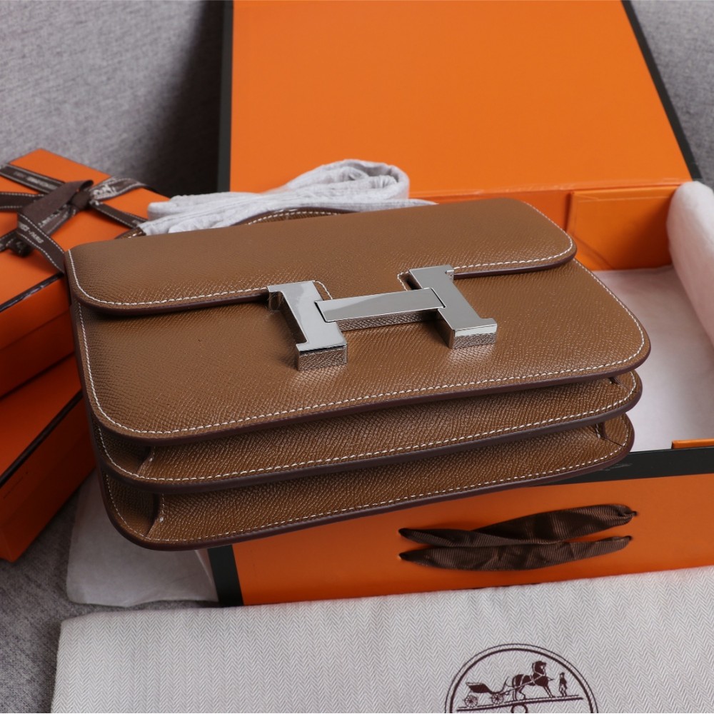 Hermès Constance 19 series exquisite hardware solid brown leather bag Hermès Constance 19 series exquisite hardware solid brown leather bag