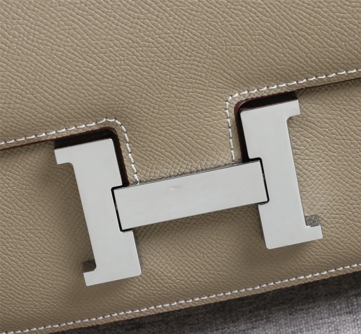Hermès Constance 19 series exquisite hardware ceramic gray leather bag Hermès Constance 19 series exquisite hardware ceramic gray leather bag