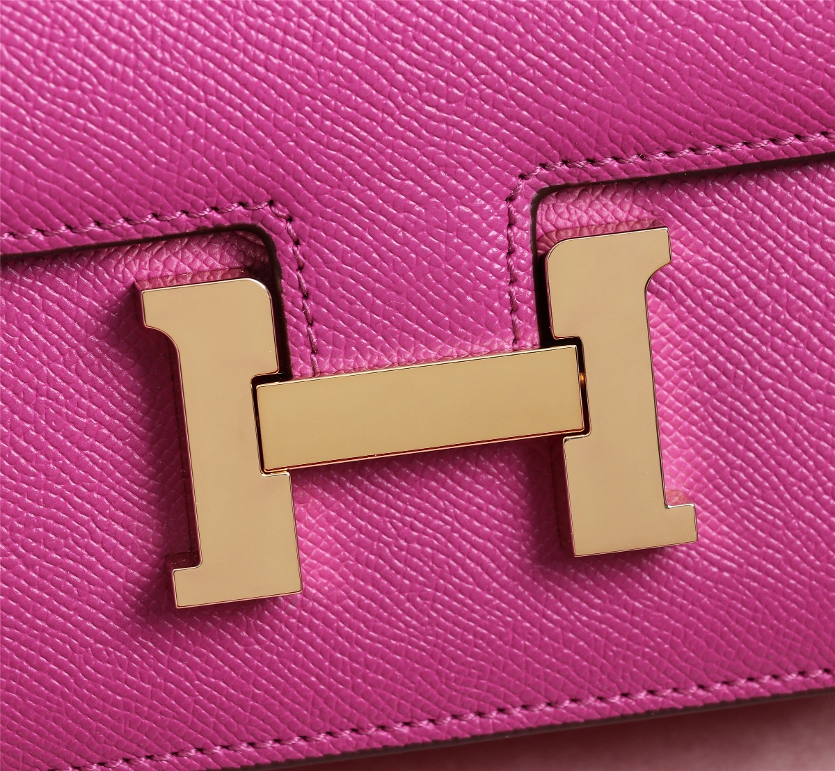 Hermès Constance 19 series exquisite hardware bright pink leather bag Hermès Constance 19 series exquisite hardware bright pink leather bag