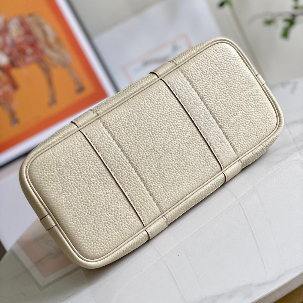 Hermès Kelly series pure white leather magnetic button handbag Hermès Kelly series pure white leather magnetic button handbag