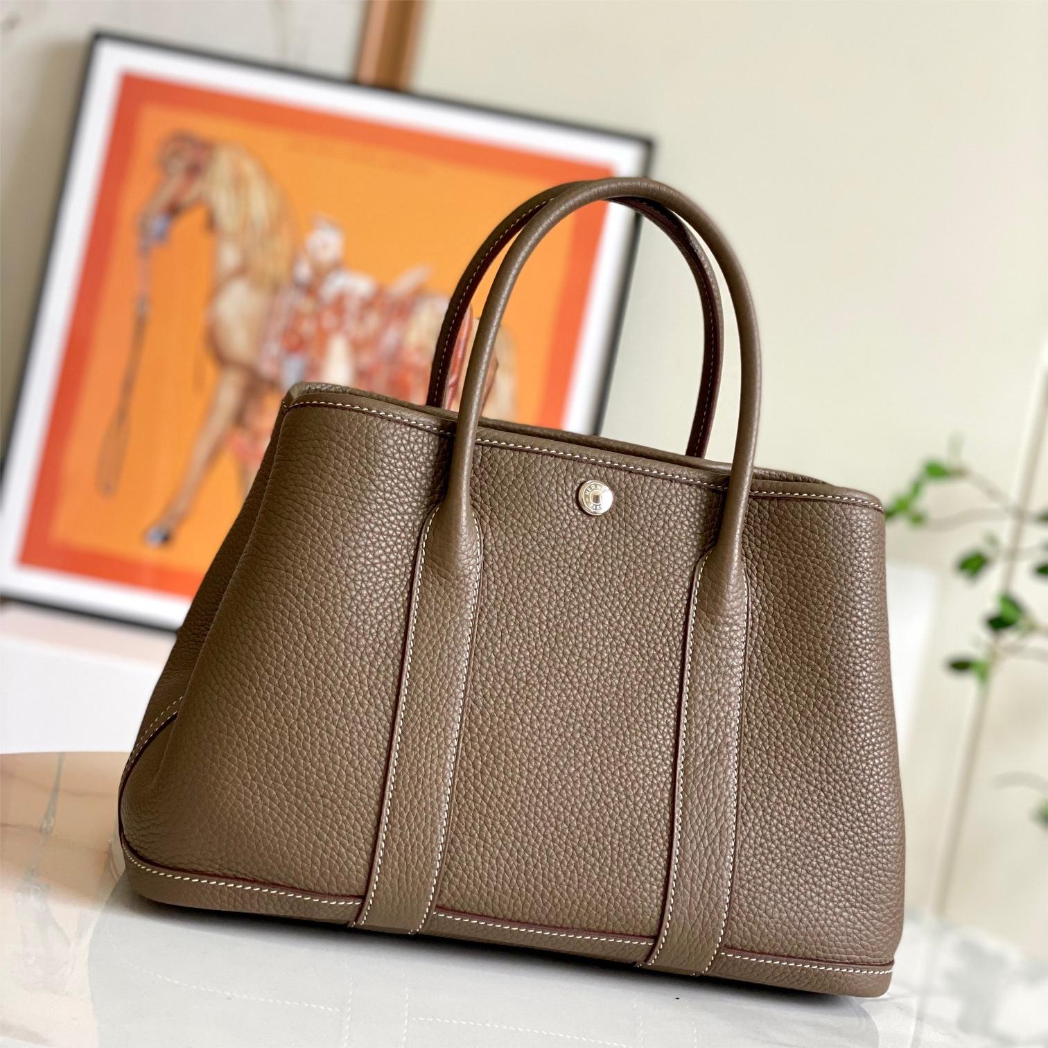 Hermès Kelly grey leather magnetic button handbag Hermès Kelly grey leather magnetic button handbag