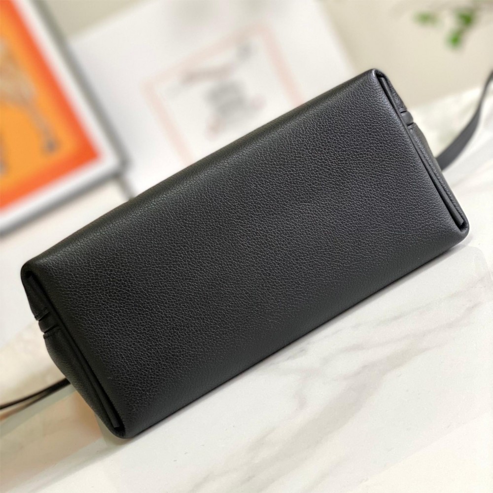 Hermès Classic  Pure Black Exquisite Hardware Genuine Leather Shoulder Strap Handbag Hermès Classic  Pure Black Exquisite Hardware Genuine Leather Shoulder Strap Handbag