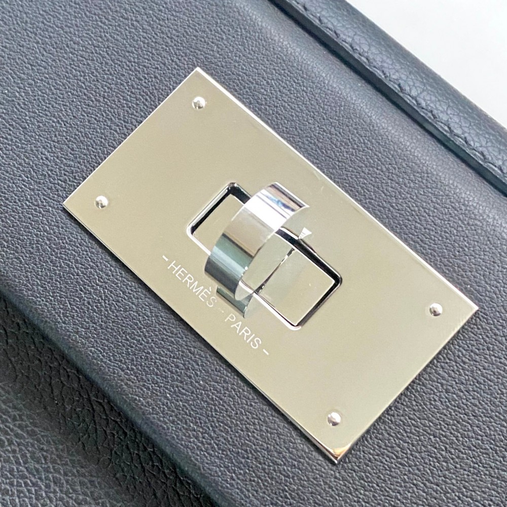 Hermès Classic  Pure Black Exquisite Hardware Genuine Leather Shoulder Strap Handbag Hermès Classic  Pure Black Exquisite Hardware Genuine Leather Shoulder Strap Handbag