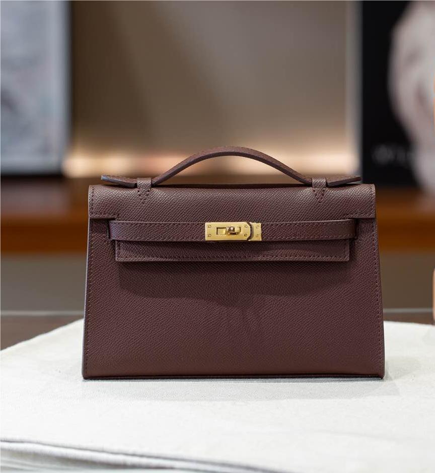 Hermès Kelly classic chocolate color exquisite hardware genuine leather shoulder strap handbag Hermès Kelly classic chocolate color exquisite hardware genuine leather shoulder strap handbag