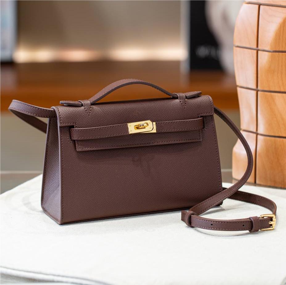 Hermès Kelly classic chocolate color exquisite hardware genuine leather shoulder strap handbag Hermès Kelly classic chocolate color exquisite hardware genuine leather shoulder strap handbag