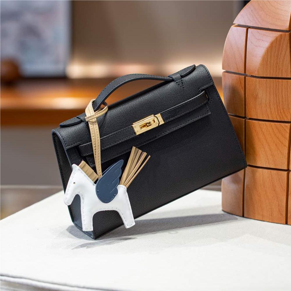 Hermès Kelly series classic pure black exquisite hardware genuine leather shoulder strap handbag Hermès Kelly series classic pure black exquisite hardware genuine leather shoulder strap handbag