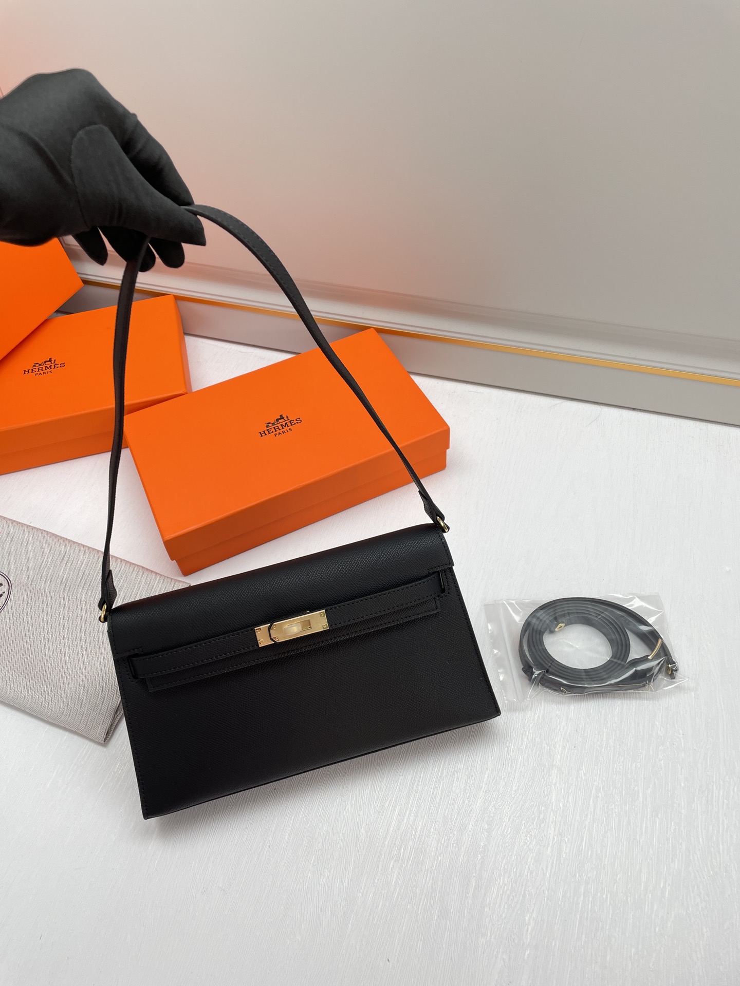 Hermès Kelly Mini II Deep Black Leather Exquisite Hardware Shoulder Strap Handbag Hermès Kelly Mini II Deep Black Leather Exquisite Hardware Shoulder Strap Handbag