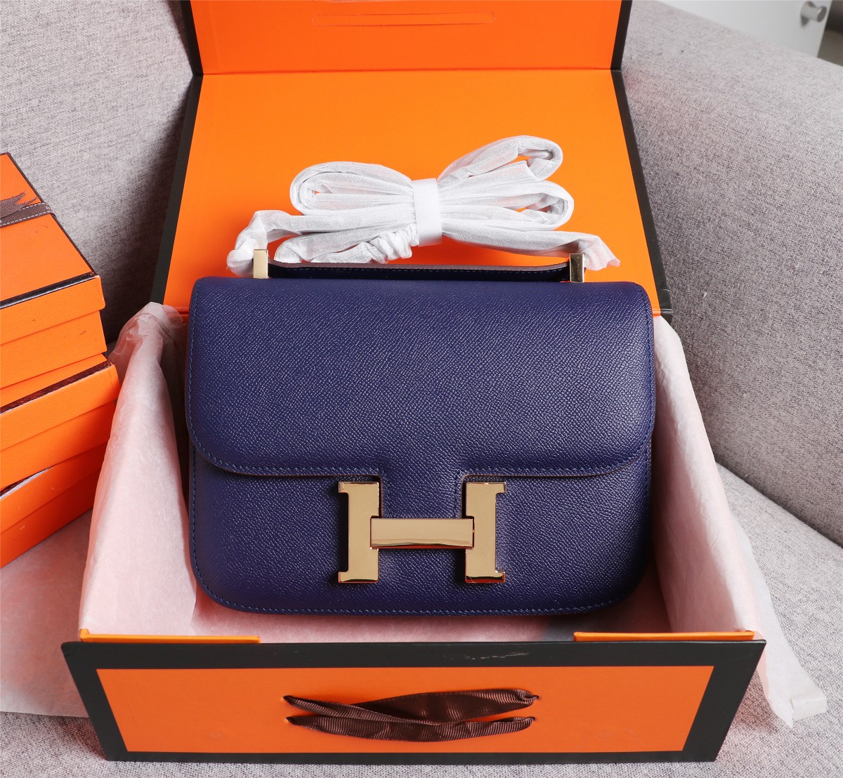 Hermès Constance 19 series exquisite hardware deep purple leather bag Hermès Constance 19 series exquisite hardware deep purple leather bag