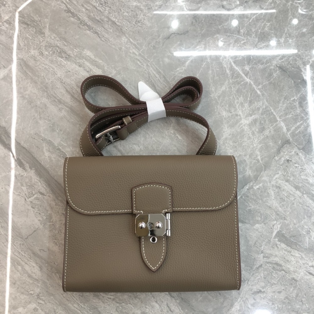 Hermès Roulis series genuine leather grain texture pig nose bag Hermès Roulis series genuine leather grain texture pig nose bag