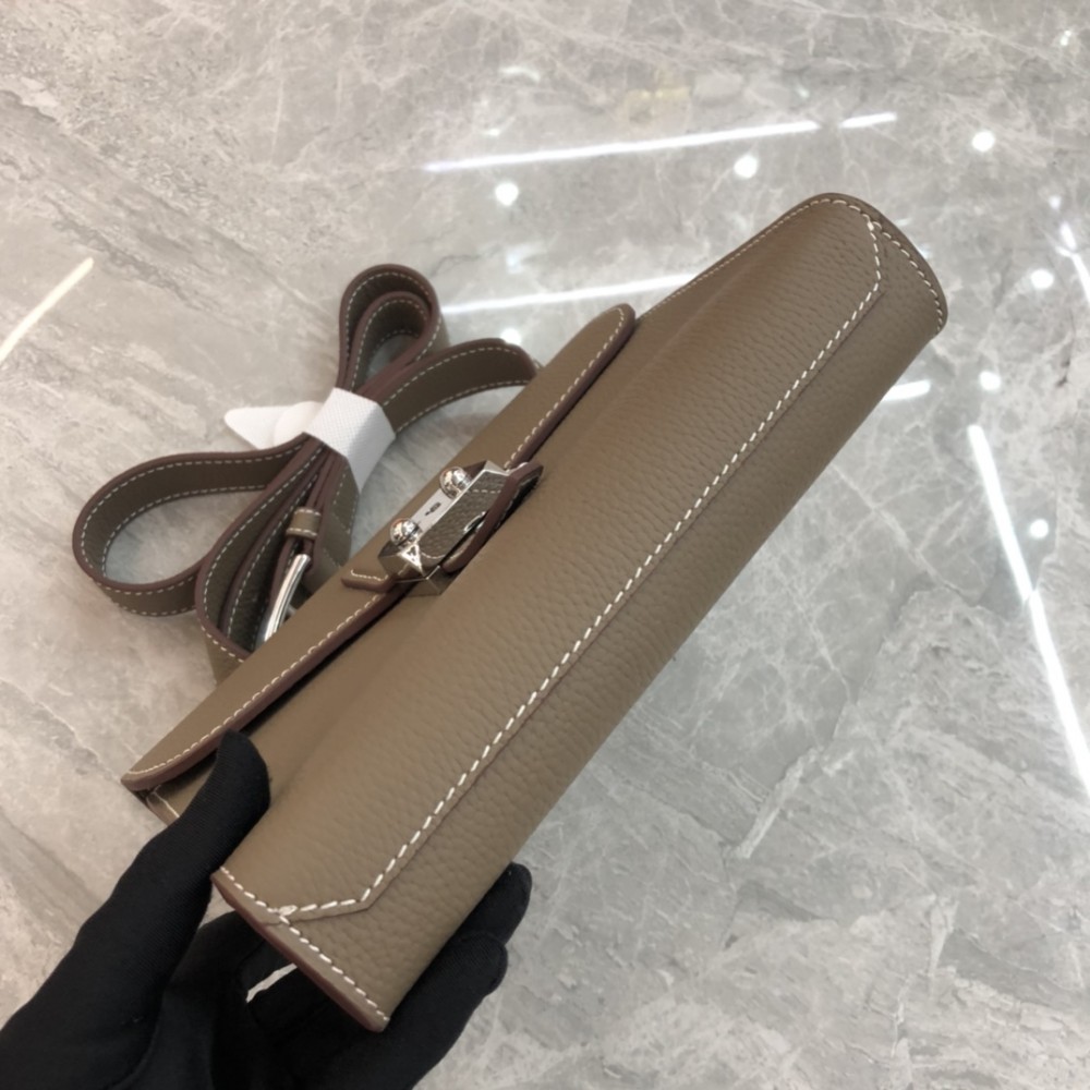 Hermès Roulis series genuine leather grain texture pig nose bag Hermès Roulis series genuine leather grain texture pig nose bag