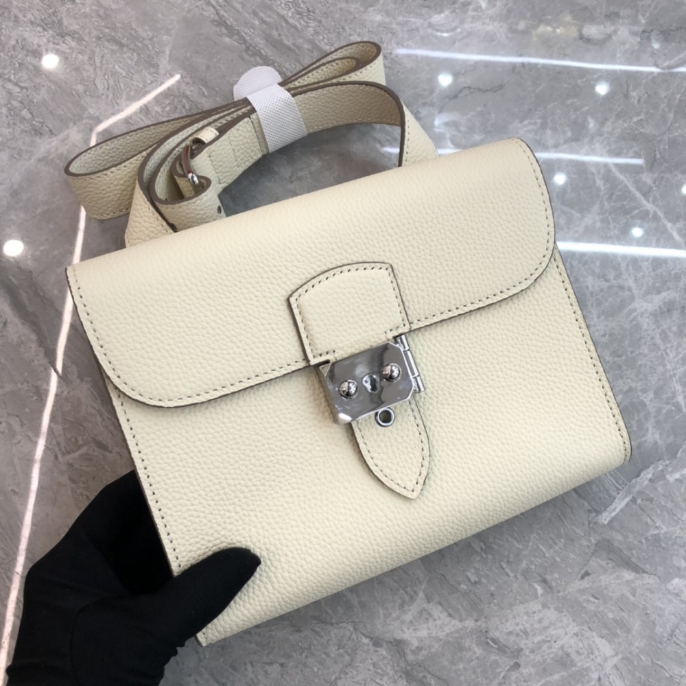 Hermès Roulis series genuine leather ivory grained pig nose bag Hermès Roulis series genuine leather ivory grained pig nose bag