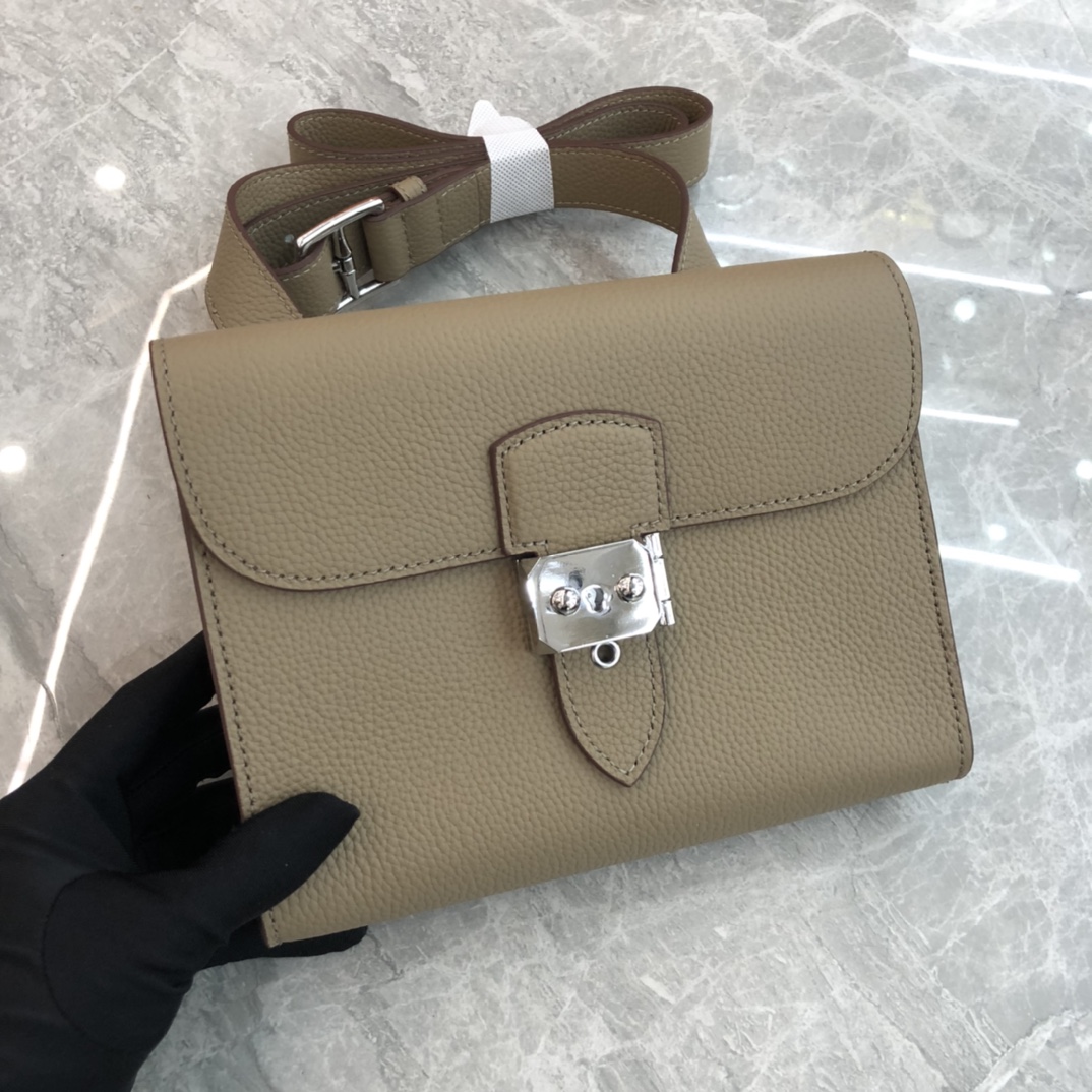 Hermès Roulis series real gray yellow white grain texture pig nose bag Hermès Roulis series real gray yellow white grain texture pig nose bag
