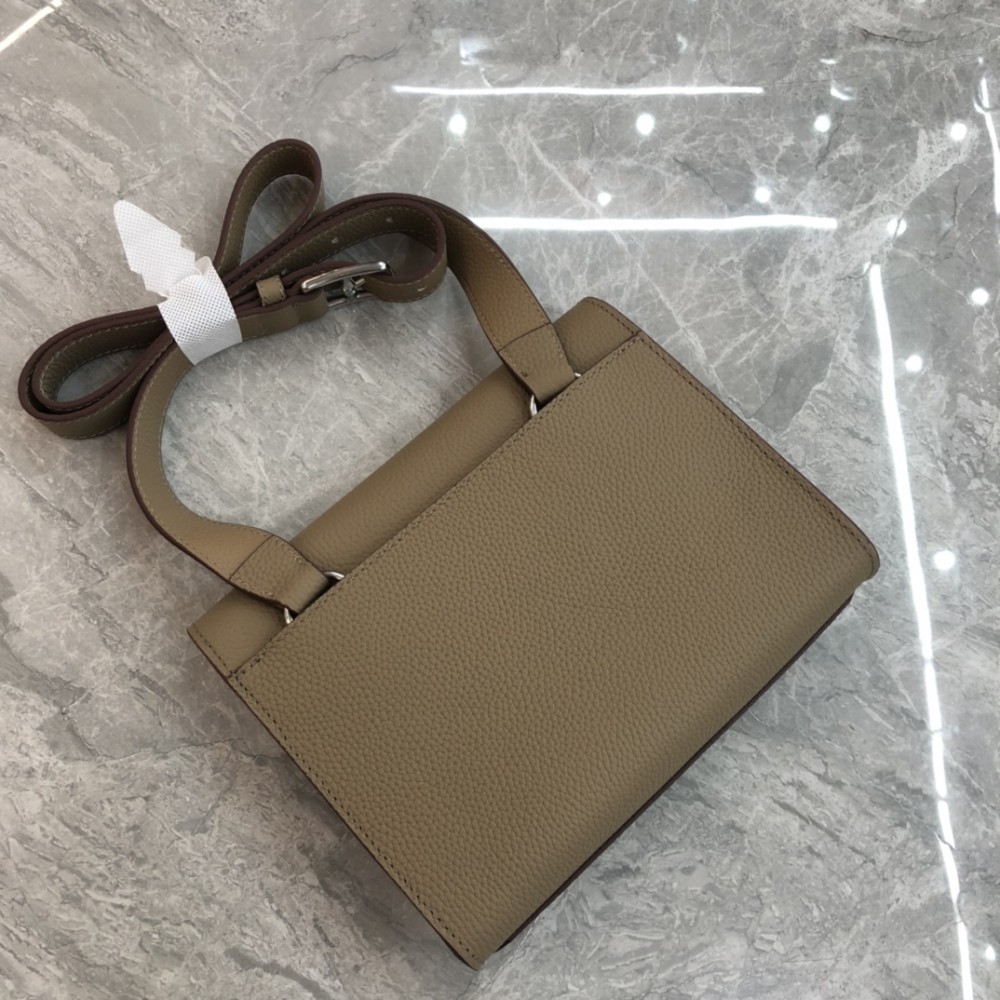 Hermès Roulis series real gray yellow white grain texture pig nose bag Hermès Roulis series real gray yellow white grain texture pig nose bag