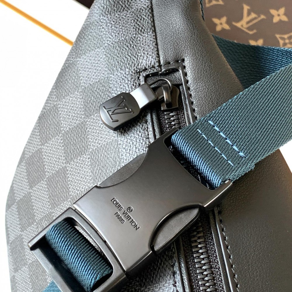 Louis Vuitton DISCOVERY black checkerboard shoulder strap waist bag Louis Vuitton DISCOVERY black checkerboard shoulder strap waist bag