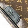 Louis Vuitton DISCOVERY Classic Canvas Textured Shoulder Strap Belt Bag Louis Vuitton DISCOVERY Classic Canvas Textured Shoulder Strap Belt Bag