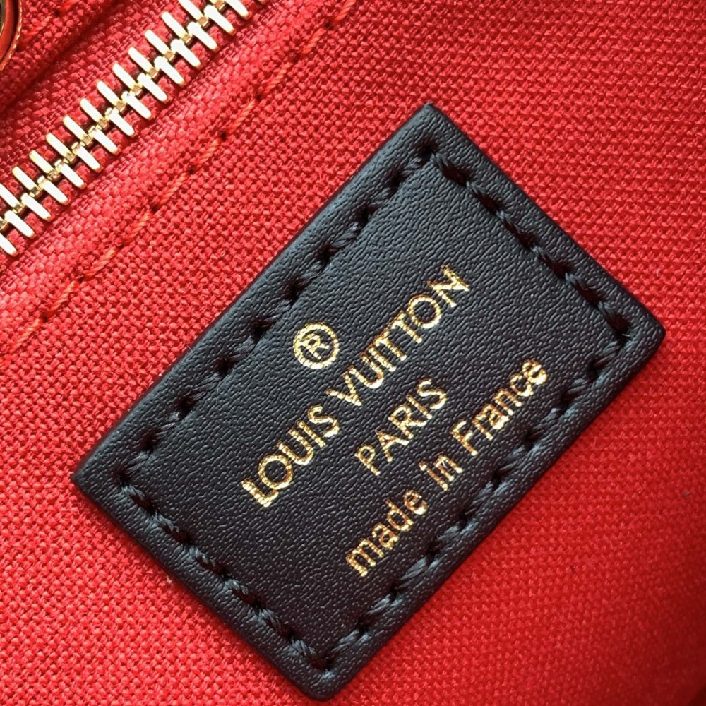 Louis Vuitton ONTHEGO EAST WEST Classic Medium Textured Canvas Shoulder Strap Tote Louis Vuitton ONTHEGO EAST WEST Classic Medium Textured Canvas Shoulder Strap Tote