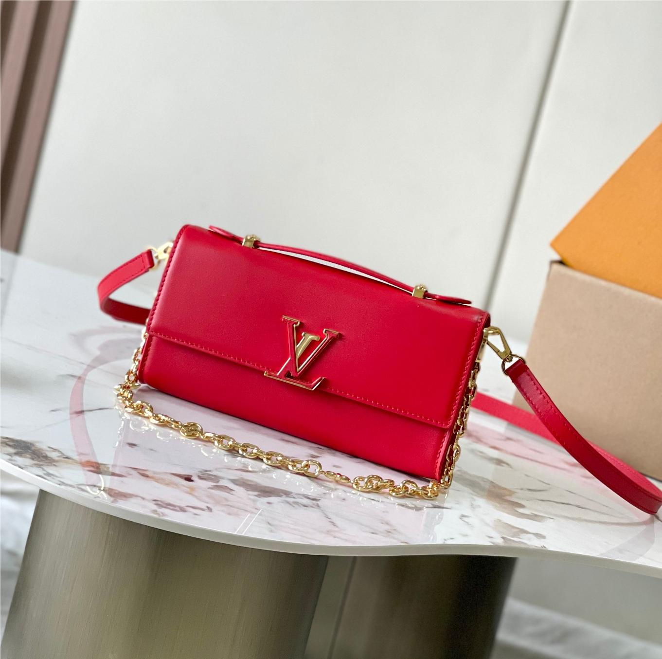 Louis Vuitton Neverfull Red Leather Exquisite Hardware Chain Bag Louis Vuitton Neverfull Red Leather Exquisite Hardware Chain Bag
