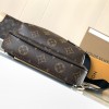 Louis Vuitton Canvas Textured Collection Classic Brown Chest Bag Louis Vuitton Canvas Textured Collection Classic Brown Chest Bag