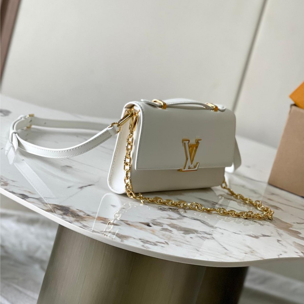 Louis Vuitton neverfull pure white leather exquisite hardware chain bag Louis Vuitton neverfull pure white leather exquisite hardware chain bag