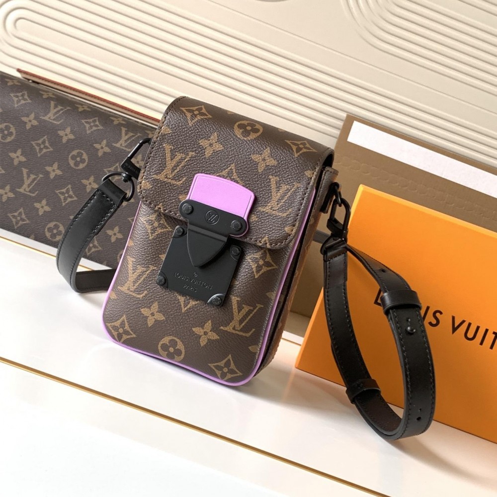 Louis Vuitton NIL canvas textured messenger bag Louis Vuitton NIL canvas textured messenger bag