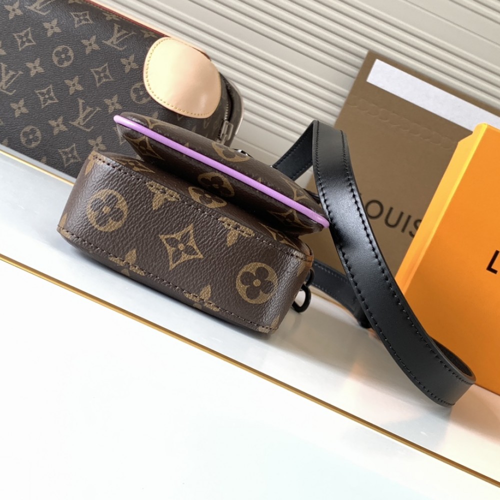 Louis Vuitton NIL canvas textured messenger bag Louis Vuitton NIL canvas textured messenger bag