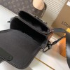 Louis Vuitton NIL canvas textured messenger bag Louis Vuitton NIL canvas textured messenger bag