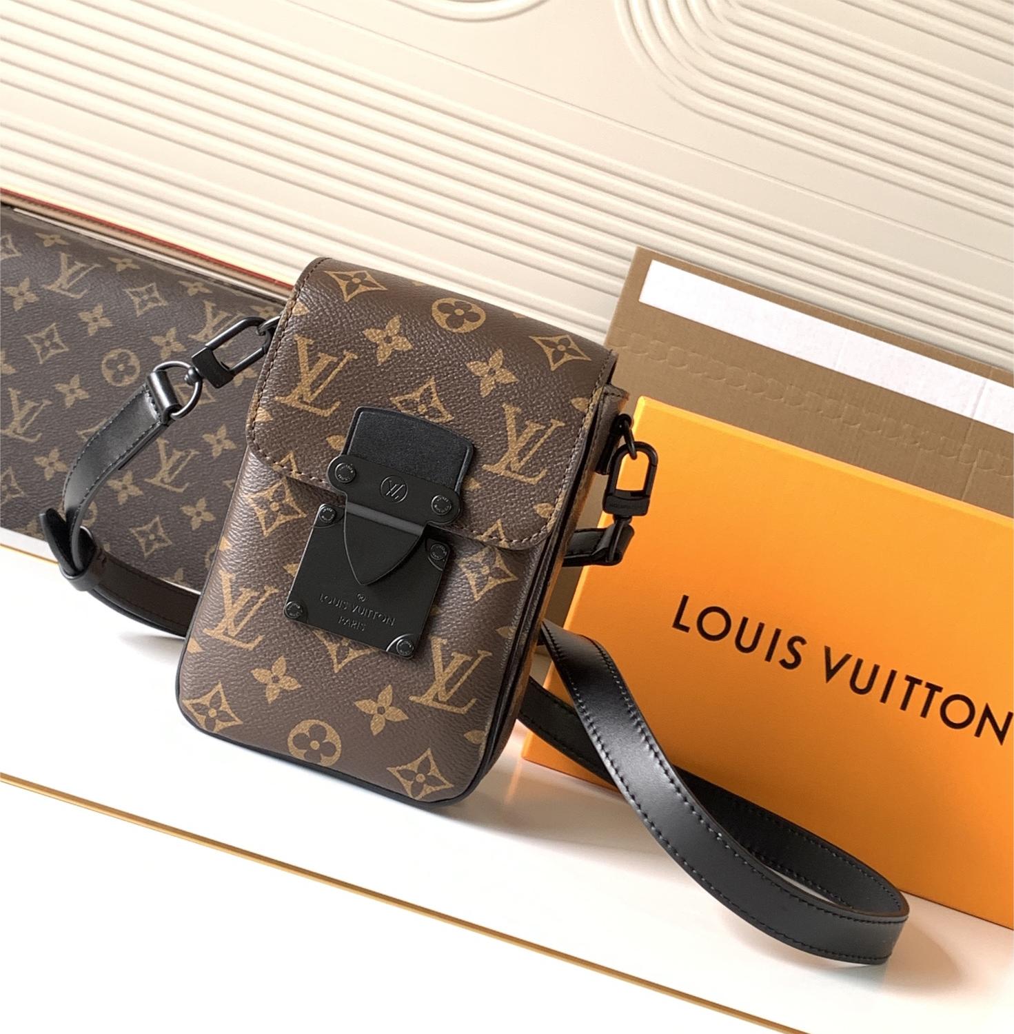 Louis Vuitton NIL series black embellished canvas textured messenger bag Louis Vuitton NIL series black embellished canvas textured messenger bag