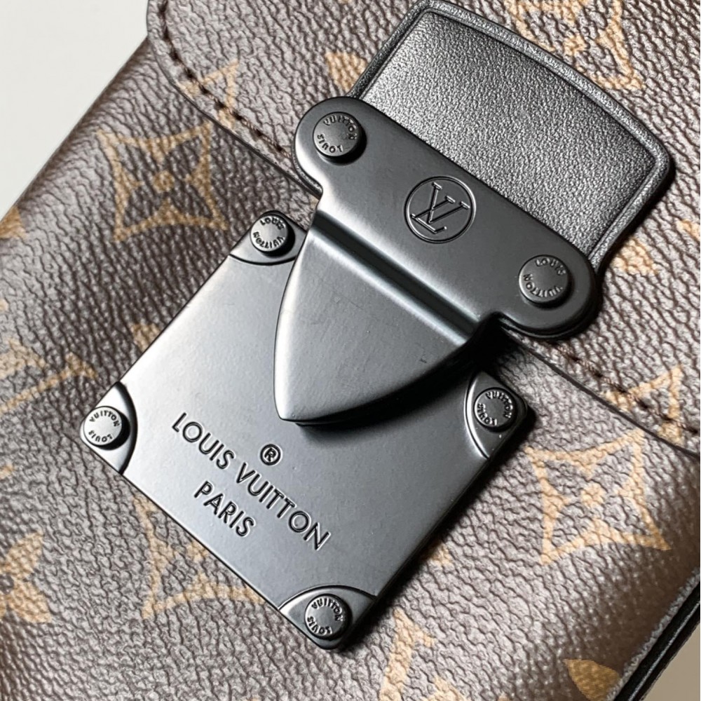 Louis Vuitton NIL series black embellished canvas textured messenger bag Louis Vuitton NIL series black embellished canvas textured messenger bag
