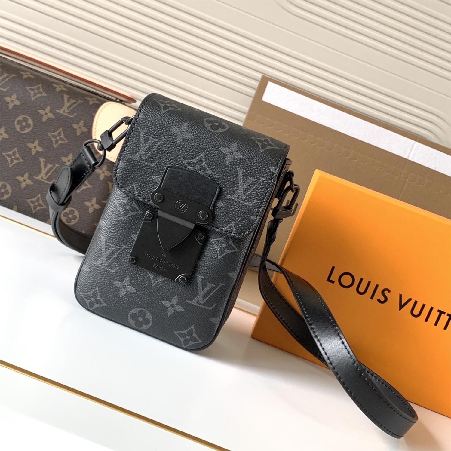 Louis Vuitton PULSE Pure Black Canvas Textured Leather Messenger Bag Louis Vuitton PULSE Pure Black Canvas Textured Leather Messenger Bag