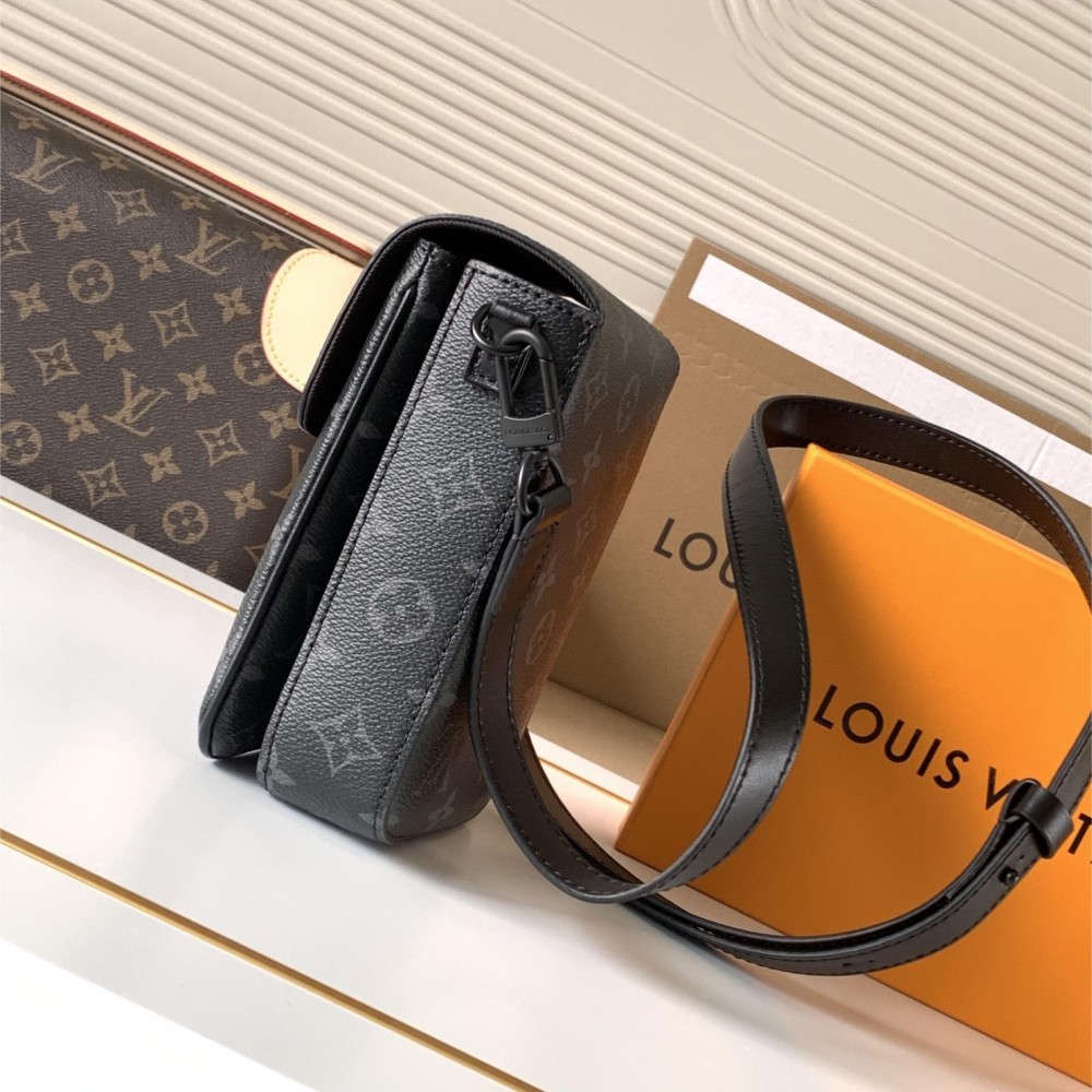Louis Vuitton PULSE Pure Black Canvas Textured Leather Messenger Bag Louis Vuitton PULSE Pure Black Canvas Textured Leather Messenger Bag