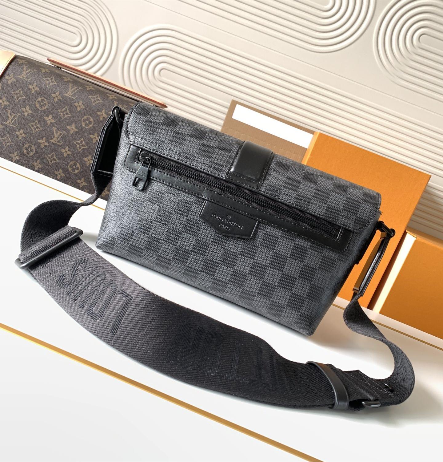 Louis Vuitton AVENUE series pure black checkerboard texture leather shoulder bag Louis Vuitton AVENUE series pure black checkerboard texture leather shoulder bag