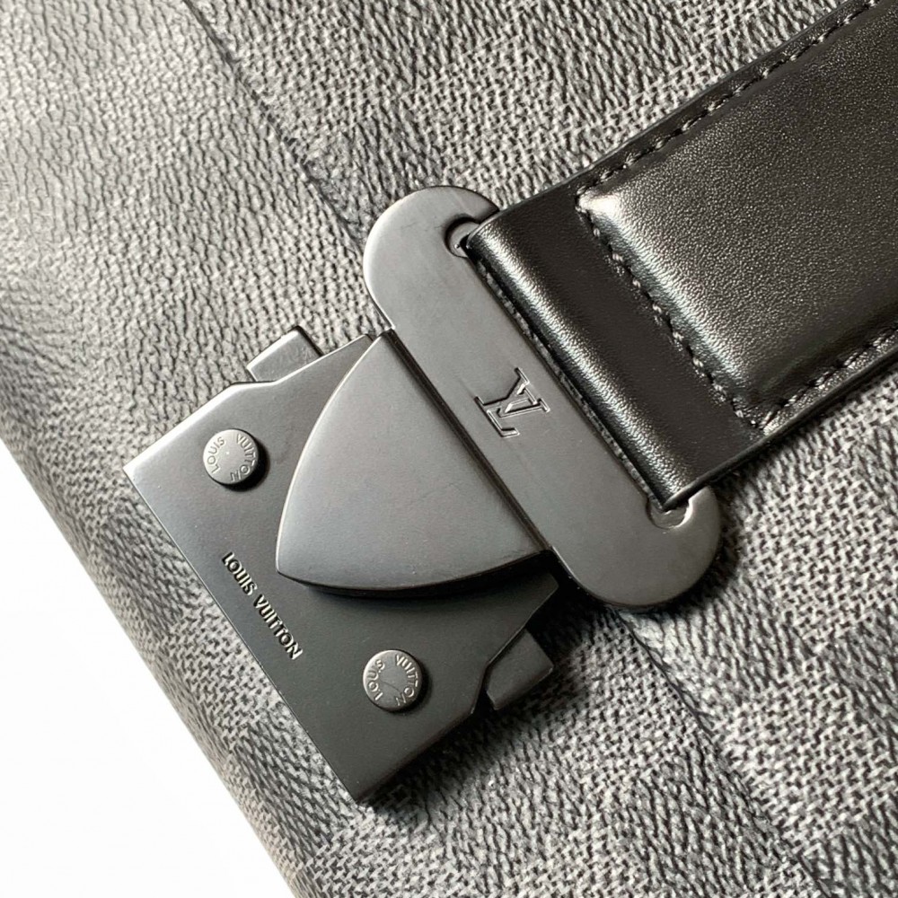 Louis Vuitton AVENUE series pure black checkerboard texture leather shoulder bag Louis Vuitton AVENUE series pure black checkerboard texture leather shoulder bag