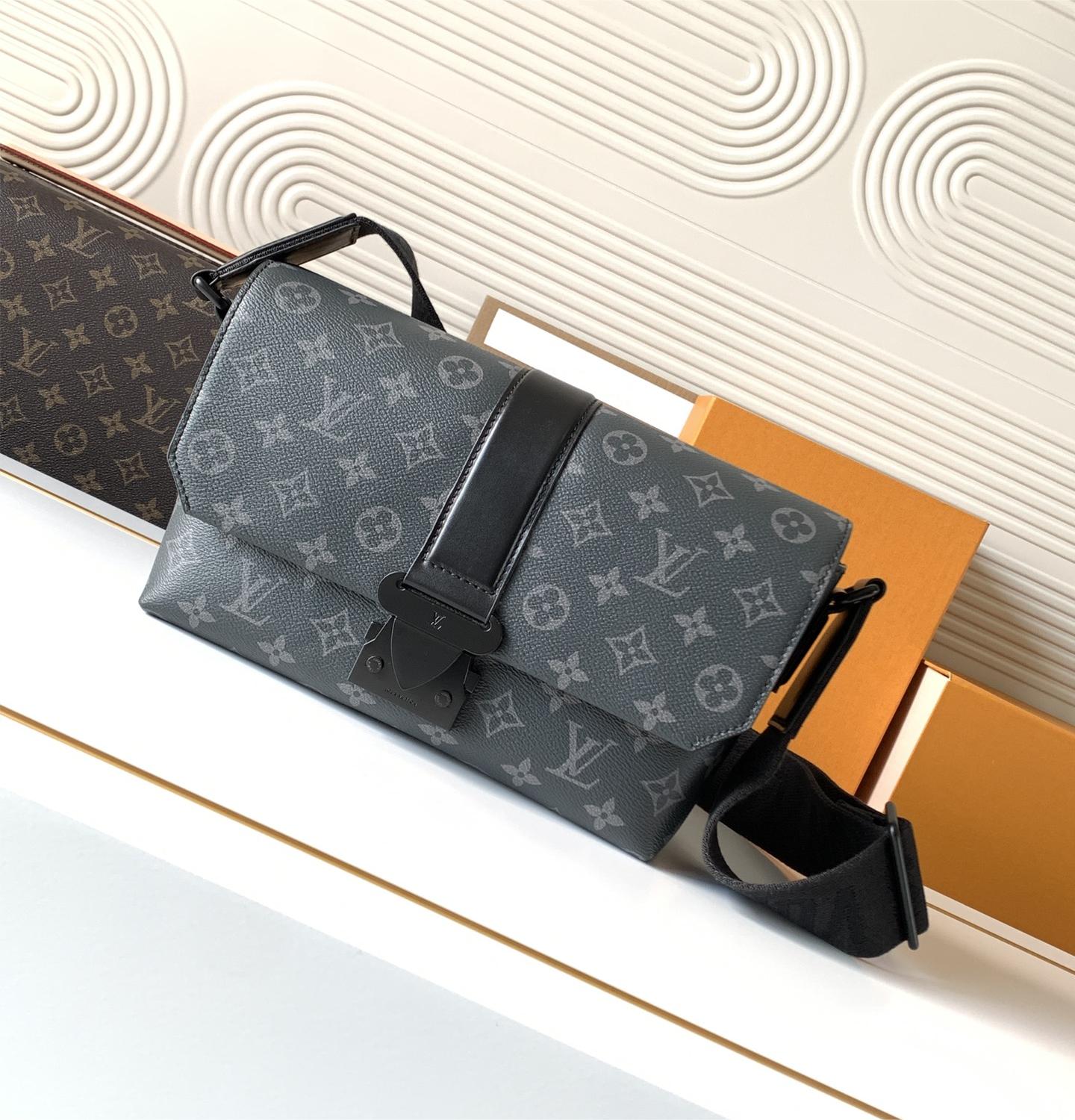 Louis Vuitton AVENUE series pure black checkerboard texture leather shoulder bag Louis Vuitton AVENUE series pure black checkerboard texture leather shoulder bag