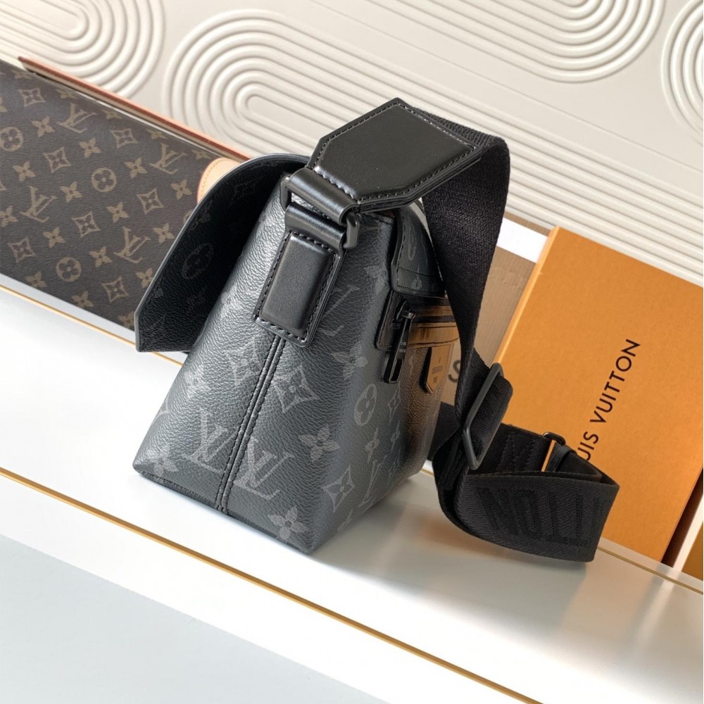 Louis Vuitton AVENUE series pure black checkerboard texture leather shoulder bag Louis Vuitton AVENUE series pure black checkerboard texture leather shoulder bag