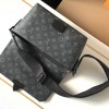 Louis Vuitton AVENUE series pure black checkerboard texture leather shoulder bag Louis Vuitton AVENUE series pure black checkerboard texture leather shoulder bag