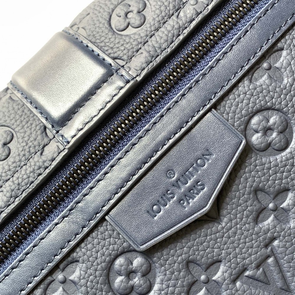 Louis Vuitton AVENUE series dark blue checkerboard textured leather shoulder bag Louis Vuitton AVENUE series dark blue checkerboard textured leather shoulder bag