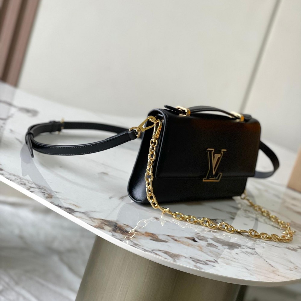 Louis Vuitton neverfull pure black leather exquisite hardware chain bag Louis Vuitton neverfull pure black leather exquisite hardware chain bag
