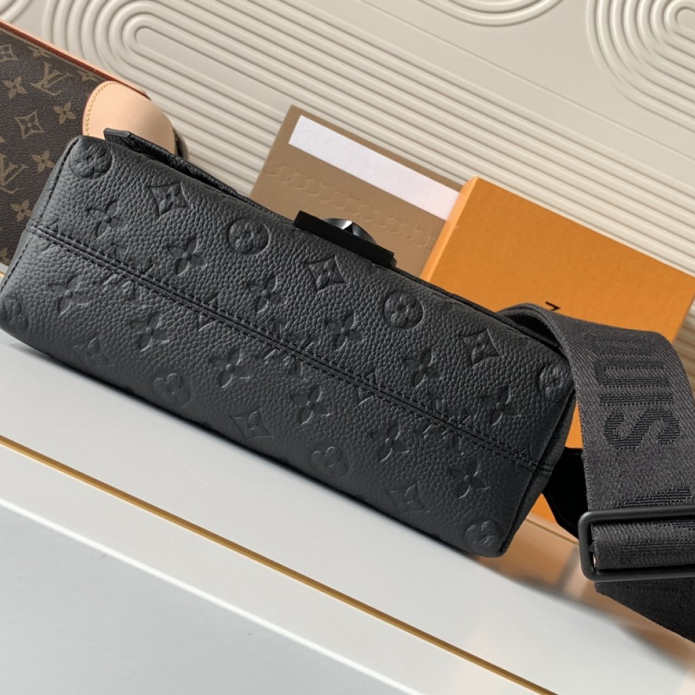Louis Vuitton AVENUE series pure black canvas textured leather shoulder bag Louis Vuitton AVENUE series pure black canvas textured leather shoulder bag