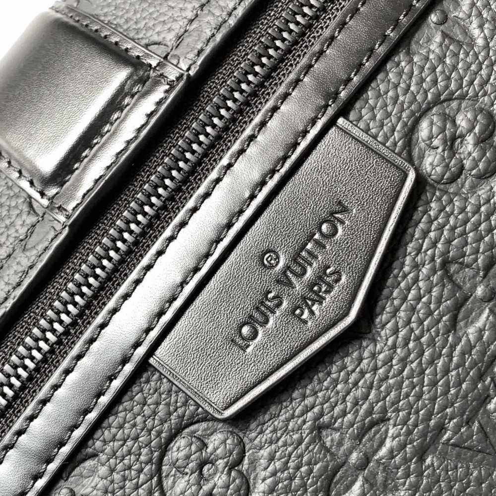 Louis Vuitton AVENUE series pure black canvas textured leather shoulder bag Louis Vuitton AVENUE series pure black canvas textured leather shoulder bag