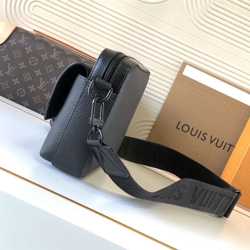 Louis Vuitton AVENUE series pure black genuine leather texture shoulder bag Louis Vuitton AVENUE series pure black genuine leather texture shoulder bag
