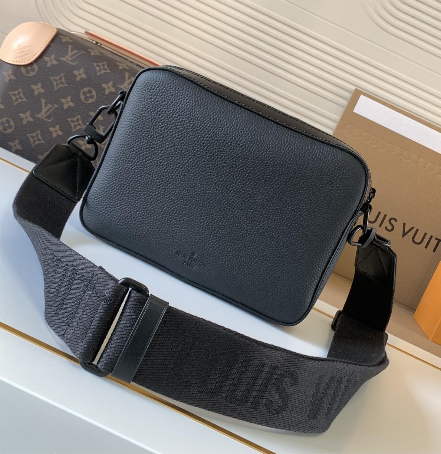 Louis Vuitton AVENUE series pure black genuine leather texture shoulder bag Louis Vuitton AVENUE series pure black genuine leather texture shoulder bag