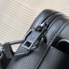 Louis Vuitton AVENUE series pure black genuine leather texture shoulder bag Louis Vuitton AVENUE series pure black genuine leather texture shoulder bag