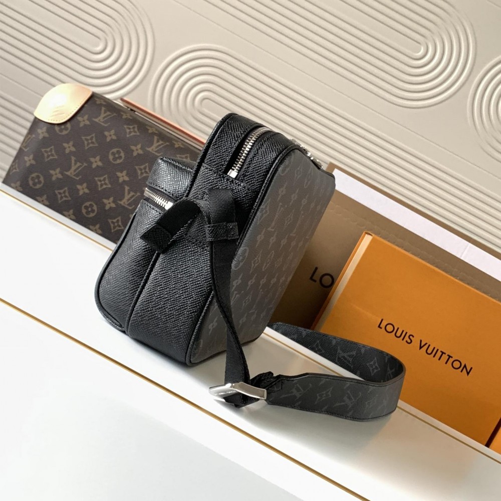 Louis Vuitton AVENUE series pure black leather canvas textured shoulder bag Louis Vuitton AVENUE series pure black leather canvas textured shoulder bag